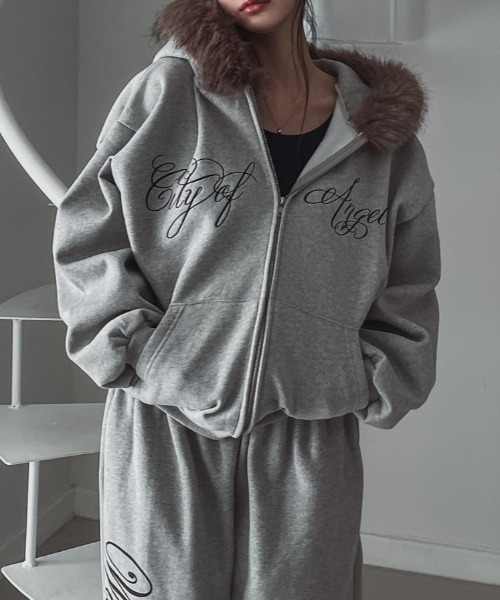 yuue' ( wear )（ユーイ）の「裏起毛ファーフードフロントロゴジップパーカー/ファー付きフーディー/セットアップ対応（パーカー・レディース・ブラック/グレー・FREE）」の13枚目の写真