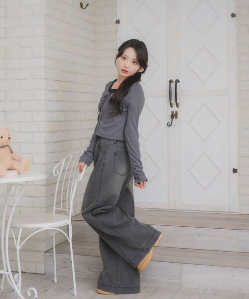 ems excite（エムズエキサイト）の「レースアップレイヤード風ロンTEE（Tシャツ/カットソー・レディース・ブラック/ダークグレー/ワインレッド/ブラウン・FREE）」の8枚目の写真