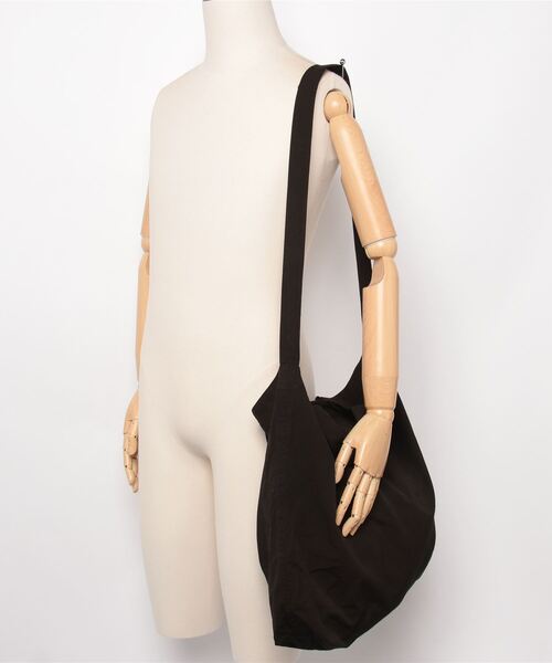 yoko sakamoto（ヨーコサカモト）の「【YOKO SAKAMOTO】 RESEARCHER BAG - LARGE（ショルダーバッグ・メンズ・ブラウン・FREE）」の5枚目の写真