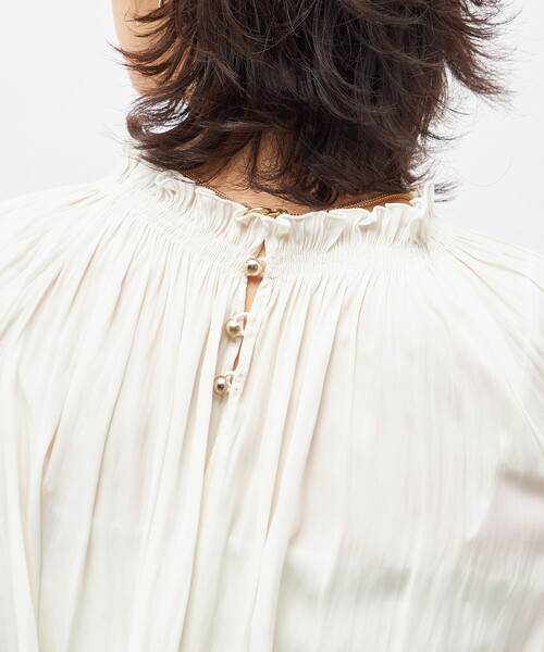 NOLLEY’S（ノーリーズ）の「ウォッシャブル2WAY割繊衿フリルブラウス（シャツ/ブラウス・レディース・オフホワイト/クリーム/サックスブルー/ネイビー・38）」の21枚目の写真