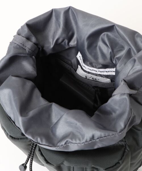 F/CE. (エフシーイー)の「F/CE./エフシーイー 420 re/cor TACTICAL 2WAY DRAWSTRING 4L(ショルダーバッグ・メンズ・ブラック/グレー・FREE)」の4枚目の写真