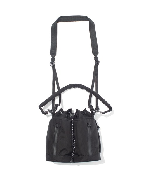 F/CE. (エフシーイー)の「F/CE./エフシーイー 420 re/cor TACTICAL 2WAY DRAWSTRING 4L(ショルダーバッグ・メンズ・ブラック/グレー・FREE)」の1枚目の写真