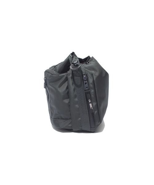 F/CE. (エフシーイー)の「F/CE./エフシーイー 420 re/cor TACTICAL 2WAY DRAWSTRING 4L(ショルダーバッグ・メンズ・ブラック/グレー・FREE)」の16枚目の写真