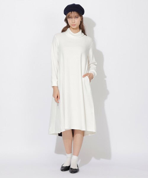 CB CRESTBRIDGE（シービークレストブリッジ）の「【Meシリーズ】バックチェック切替タートルワンピース（ワンピース・レディース・ブラック/レッド系その他4/ホワイト系その他・S/M）」の4枚目の写真