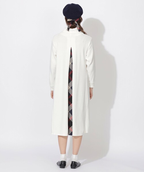 CB CRESTBRIDGE（シービークレストブリッジ）の「【Meシリーズ】バックチェック切替タートルワンピース（ワンピース・レディース・ブラック/レッド系その他4/ホワイト系その他・S/M）」の6枚目の写真