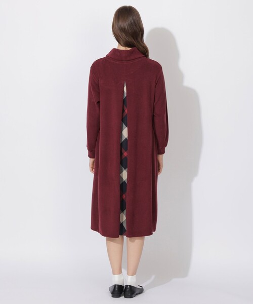 CB CRESTBRIDGE（シービークレストブリッジ）の「【Meシリーズ】バックチェック切替タートルワンピース（ワンピース・レディース・ブラック/レッド系その他4/ホワイト系その他・S/M）」の18枚目の写真