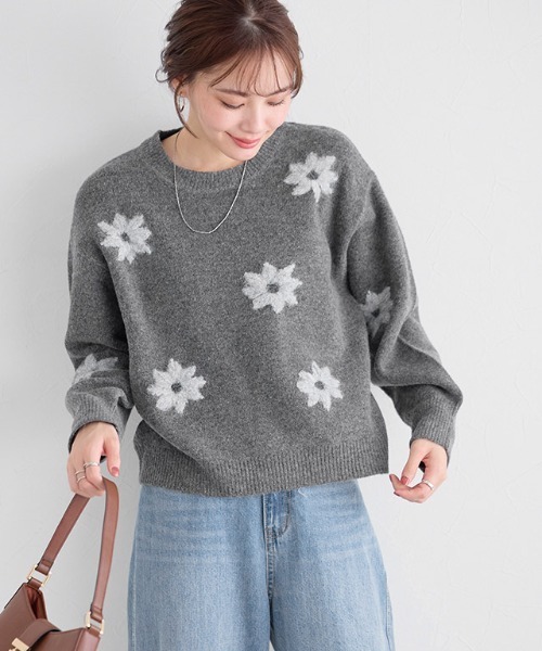 Pierrot(ピエロ)の「フラワー刺繍ニット(ニット/セーター・レディース・チャコール/アイボリー・M)」の11枚目の写真
