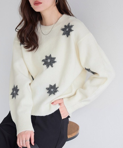 Pierrot(ピエロ)の「フラワー刺繍ニット(ニット/セーター・レディース・チャコール/アイボリー・M)」の22枚目の写真