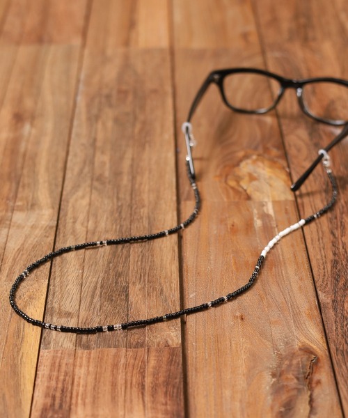 ARCHIVER(アーカイバ)の「【RES】【3WAY】ガラスビーズマスクコード(ネックレス・メンズ・ネイビー/ホワイト/レッド/グリーン/ブラック/ブラック系その他・FREE)」の3枚目の写真