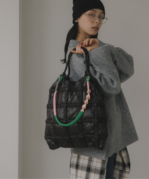 210nouve（トゥージュヌーブ）の「ナイロン チェック柄 コードストラップ バッグ（ハンドバッグ・レディース・ブラック/カーキ・FREE）」の2枚目の写真