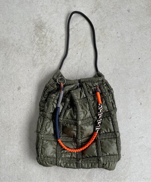 210nouve（トゥージュヌーブ）の「ナイロン チェック柄 コードストラップ バッグ（ハンドバッグ・レディース・ブラック/カーキ・FREE）」の11枚目の写真
