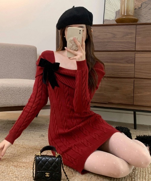 セール】【2025秋冬新作】オフショル風リボン付きケーブルニットミニ