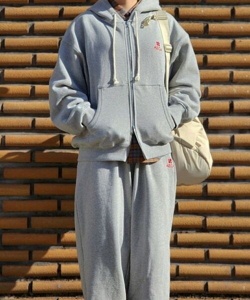 AECA(エイカ)の「EVERYDAY AECA CLOVER ZIP UP HOODIE-GREY(パーカー・レディース・その他・MEDIUM/SMALL/LARGE/W/X-LARGE)」の14枚目の写真