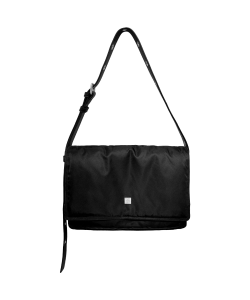 BLACKPURPLE(ブラックパープル)の「3-Wayクラウドバッグ Cloud Bag - L(メッセンジャーバッグ・メンズ・ブラック・FREE)」の1枚目の写真