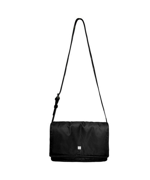 BLACKPURPLE(ブラックパープル)の「3-Wayクラウドバッグ Cloud Bag - L(メッセンジャーバッグ・メンズ・ブラック・FREE)」の3枚目の写真