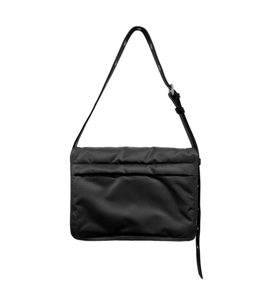 BLACKPURPLE(ブラックパープル)の「3-Wayクラウドバッグ Cloud Bag - L(メッセンジャーバッグ・メンズ・ブラック・FREE)」の4枚目の写真