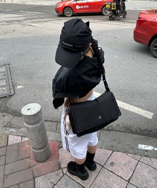 BLACKPURPLE(ブラックパープル)の「3-Wayクラウドバッグ Cloud Bag - L(メッセンジャーバッグ・メンズ・ブラック・FREE)」の10枚目の写真