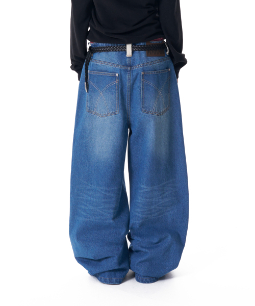 AAKAM(アーカム)の「Contrast Washed Denim Pants (Blue)(デニムパンツ・レディース・その他・1/2)」の4枚目の写真
