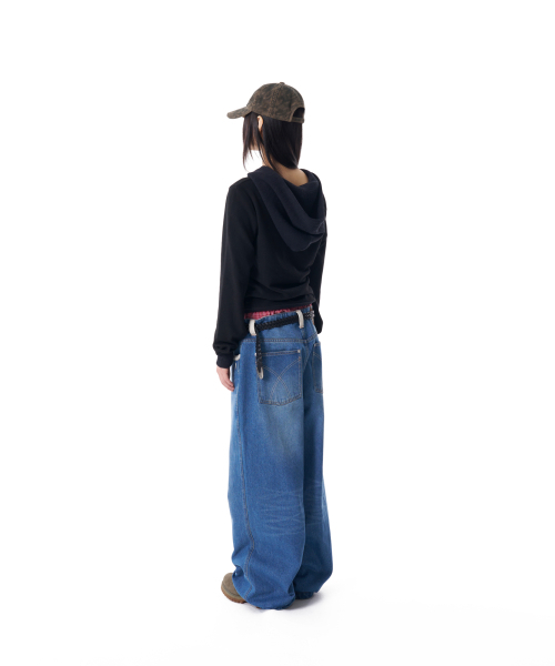 AAKAM(アーカム)の「Contrast Washed Denim Pants (Blue)(デニムパンツ・レディース・その他・1/2)」の7枚目の写真