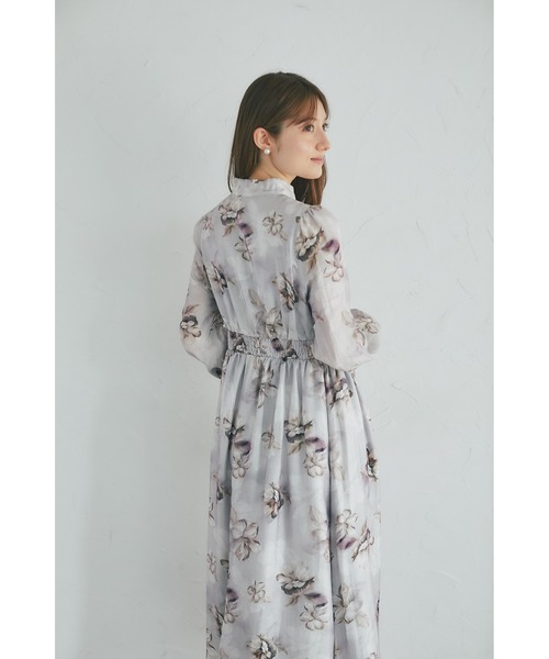 tocco closet(トッコ クローゼット)の「【ZOZO限定】ヴィンテージフラワーベロアパイピングボウタイワンピース(ワンピース・レディース・ライトグレー/モーブ系・M)」の12枚目の写真