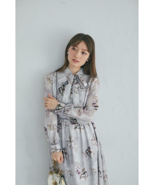 ZOZO限定】ヴィンテージフラワーベロアパイピングボウタイワンピース