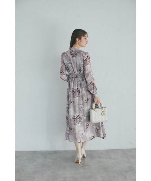 tocco closet(トッコ クローゼット)の「【ZOZO限定】ヴィンテージフラワーベロアパイピングボウタイワンピース(ワンピース・レディース・ライトグレー/モーブ系・M)」の17枚目の写真