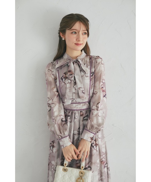 ZOZO限定】ヴィンテージフラワーベロアパイピングボウタイワンピース