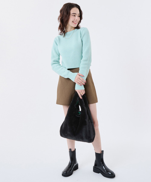 LeSportsac(レスポートサック)の「FUR SHOULDER TOTE ブラックフラッフィーファー(トートバッグ・レディース・ブラック・FREE)」の4枚目の写真