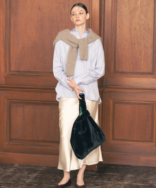 LeSportsac(レスポートサック)の「FUR SHOULDER TOTE ブラックフラッフィーファー(トートバッグ・レディース・ブラック・FREE)」の13枚目の写真