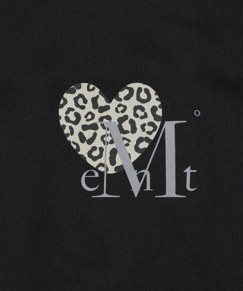 MUCENT(ムセント)の「シエラホピハートスモールロゴスウェット男女共用(2カラー)(スウェット・レディース・ブラック/グレー・FREE)」の4枚目の写真