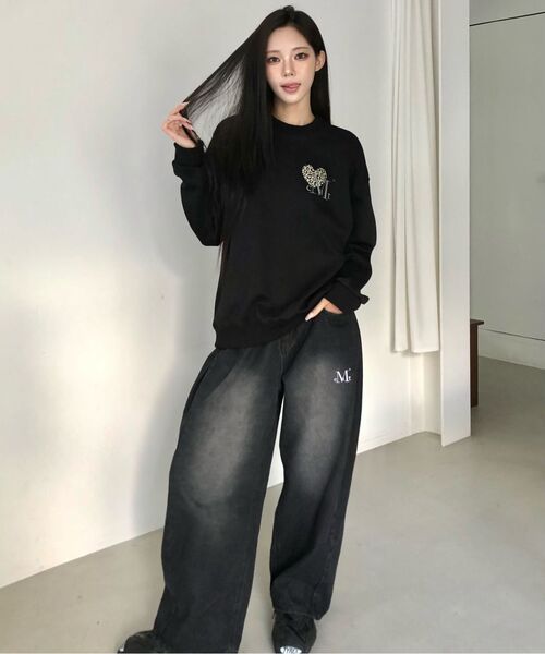 MUCENT(ムセント)の「シエラホピハートスモールロゴスウェット男女共用(2カラー)(スウェット・レディース・ブラック/グレー・FREE)」の5枚目の写真