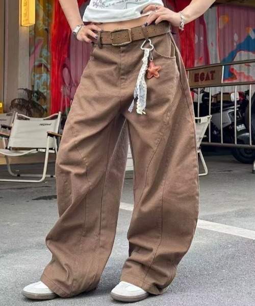 Achic（アシック）の「バックししゅうデニムパンツ（デニムパンツ・レディース・ブラウン/アイボリー・S/M）」の7枚目の写真