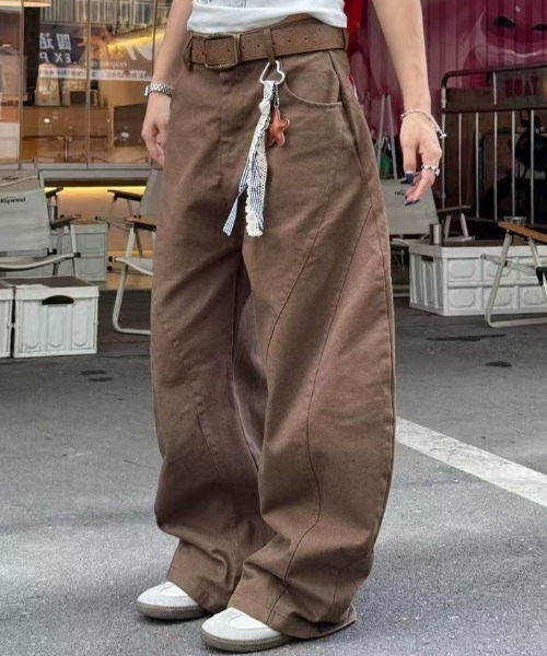Achic（アシック）の「バックししゅうデニムパンツ（デニムパンツ・レディース・ブラウン/アイボリー・S/M）」の8枚目の写真