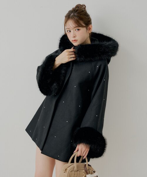 ビジュー付きファー襟ケープコート（ポンチョ）｜Chico（チコ）の