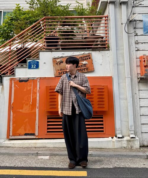 LEIRE（ルアール）の「リンクルシアサーカーチェック半袖シャツ[カーキ]（シャツ/ブラウス・メンズ・その他・MEDIUM/LARGE/X-LARGE）」の2枚目の写真