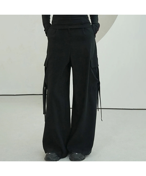 Vivacious(ビバシャス)の「Strap Cargo Pants - 3COL(その他パンツ・レディース・ピンク/カーキ/ブラック・SMALL/MEDIUM/LARGE)」の1枚目の写真