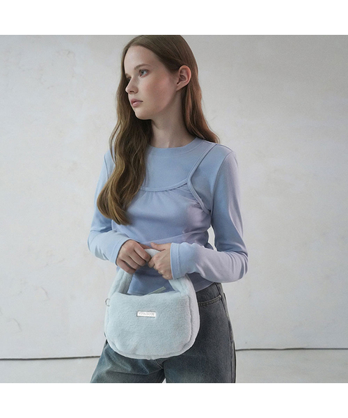 Vivacious(ビバシャス)の「Anne Fur Bag_5Colors(トートバッグ・レディース・ピンク/ブルー/アイボリー/ブラック/ベージュ・FREE)」の4枚目の写真