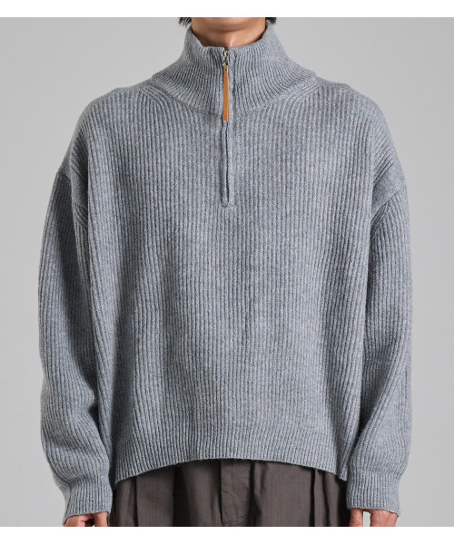 BUTTON SEOUL(ボタンソウル)の「ルーズフィットハーフジップハイネックニット(グレー)(ニット/セーター・メンズ・その他・MEDIUM/LARGE/X-LARGE)」の2枚目の写真