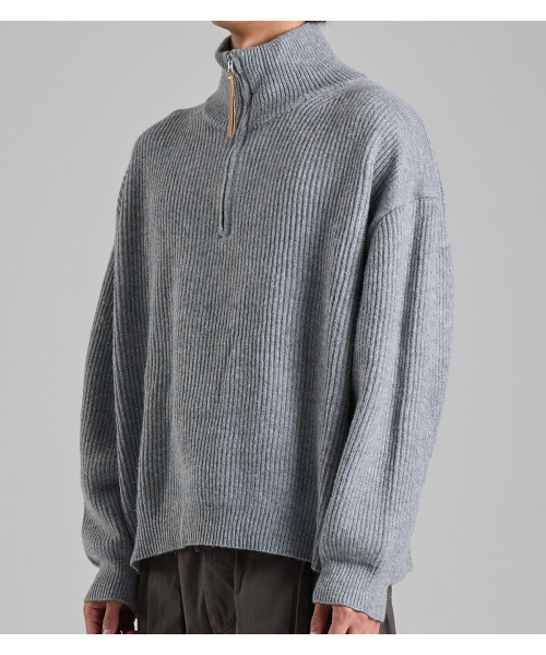 BUTTON SEOUL(ボタンソウル)の「ルーズフィットハーフジップハイネックニット(グレー)(ニット/セーター・メンズ・その他・MEDIUM/LARGE/X-LARGE)」の3枚目の写真