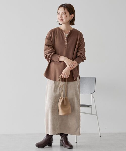 AMERICAN HOLIC(アメリカンホリック)の「ソフトタッチヘンリーネックプルオーバー(Tシャツ/カットソー・レディース・チャコールグレー/グレー/ブラウン・L/M)」の16枚目の写真