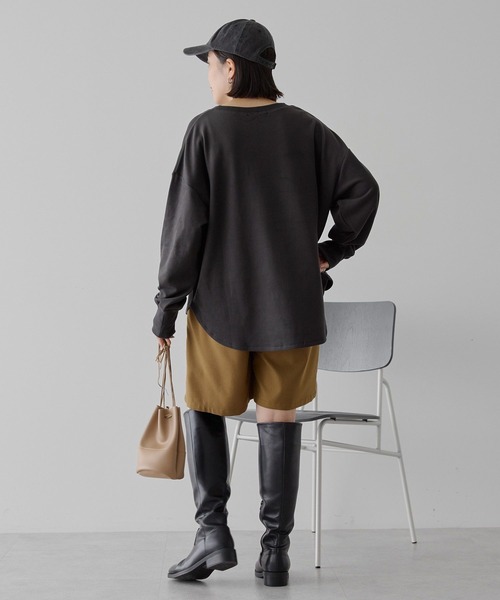 AMERICAN HOLIC(アメリカンホリック)の「ソフトタッチヘンリーネックプルオーバー(Tシャツ/カットソー・レディース・チャコールグレー/グレー/ブラウン・L/M)」の12枚目の写真