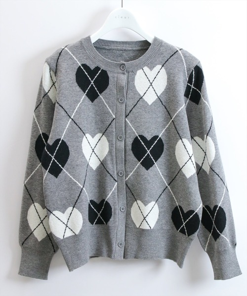 STAY MOTION（ステイモーション）の「【WEB限定】ハート柄ニットカーディガン［韓国ファッション ガーリー］≪新作≫（カーディガン/ボレロ・レディース・グレー/レッド・F）」の6枚目の写真