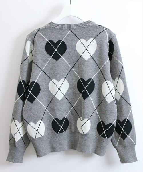 STAY MOTION（ステイモーション）の「【WEB限定】ハート柄ニットカーディガン［韓国ファッション ガーリー］≪新作≫（カーディガン/ボレロ・レディース・グレー/レッド・F）」の7枚目の写真