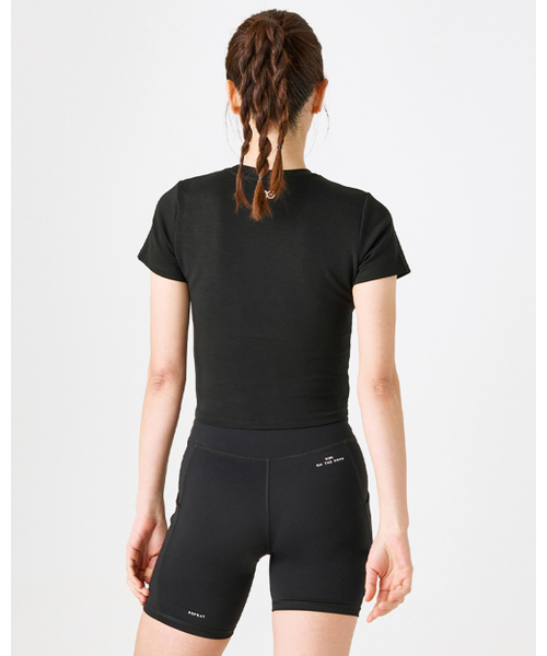 REACTIFY(リアクティファイ)の「ウィメンズ PUSH クロップドTシャツ ブラック(Tシャツ/カットソー・レディース・その他・MEDIUM/SMALL/LARGE)」の2枚目の写真