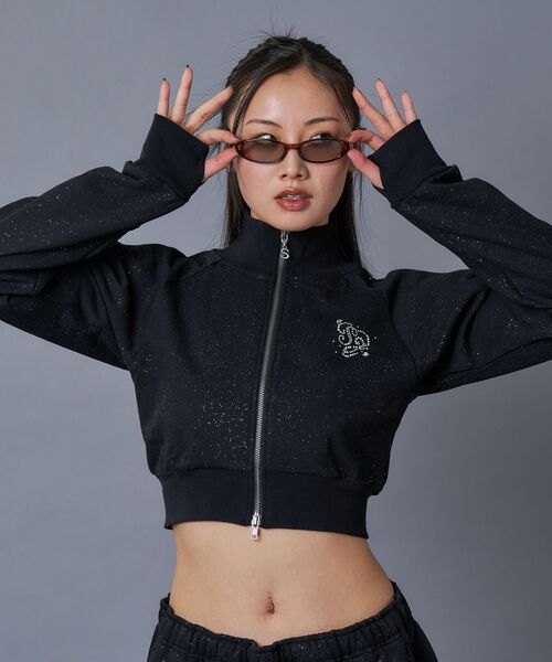 SEQUENZ（シークエンズ）の「※WEB限定 / セットアップ対応 / レディースグリッタージップスウェット / sqnz glitter zip top（スウェット・レディース・モカ/スカイブルー/ライトピンク/ブラック/グレー・MEDIUM/SMALL）」の2枚目の写真
