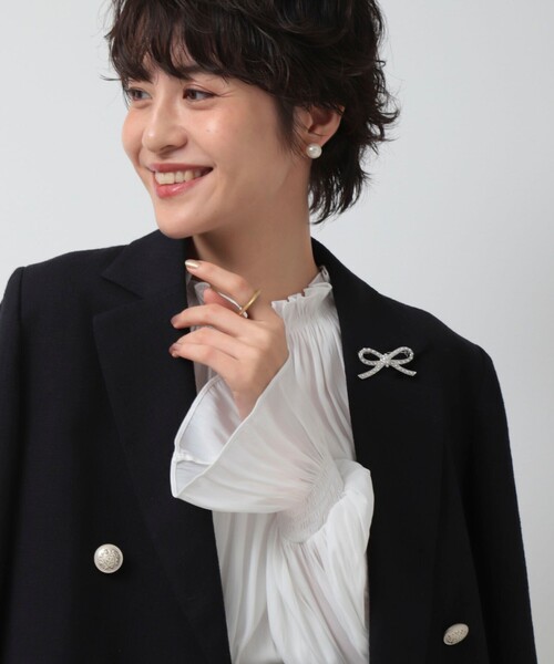 NOLLEY’S（ノーリーズ）の「【NOLLEYS goods】リボンパールブローチ（ブローチ/コサージュ・レディース・シルバー・FREE）」の4枚目の写真