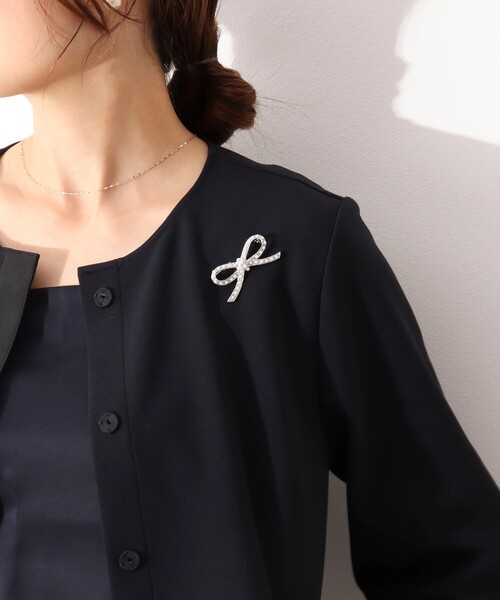 NOLLEY’S（ノーリーズ）の「【NOLLEYS goods】リボンパールブローチ（ブローチ/コサージュ・レディース・シルバー・FREE）」の6枚目の写真