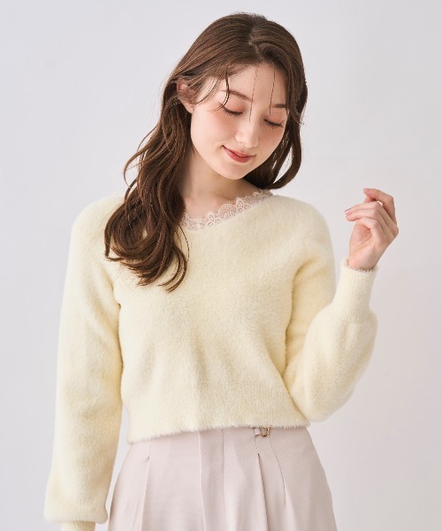 SWINGLE（スウィングル）の「レースネックフェザーニット（ニット/セーター・レディース・ピンク/イエロー/ブルー/オフホワイト・FREE）」の3枚目の写真