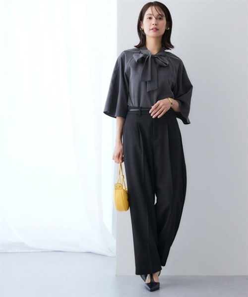 7days Life Styling(セブンデイズライフスタイリング)の「シャンブレー前後2WAYリボンタイブラウス セットアップ対応<大きいサイズ有>(シャツ/ブラウス・レディース・グレー系/ネイビー系・3L/LL/L/M)」の5枚目の写真