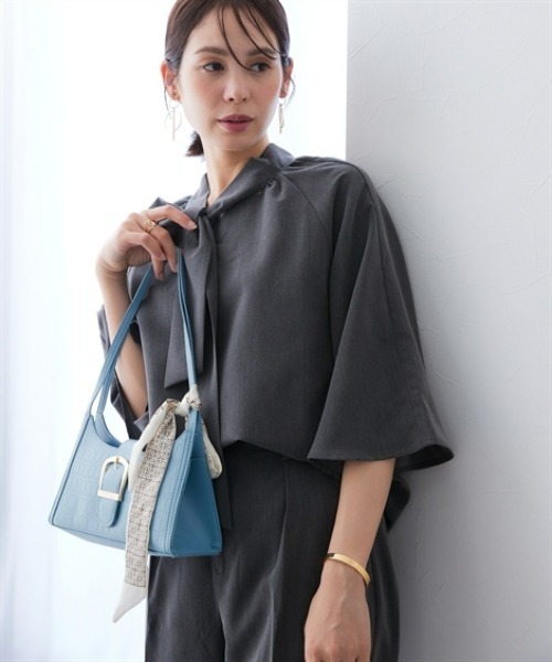 7days Life Styling(セブンデイズライフスタイリング)の「シャンブレー前後2WAYリボンタイブラウス セットアップ対応<大きいサイズ有>(シャツ/ブラウス・レディース・グレー系/ネイビー系・3L/LL/L/M)」の10枚目の写真